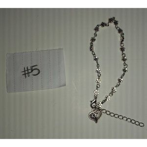 BNIB silver patterned heart necklace (5)